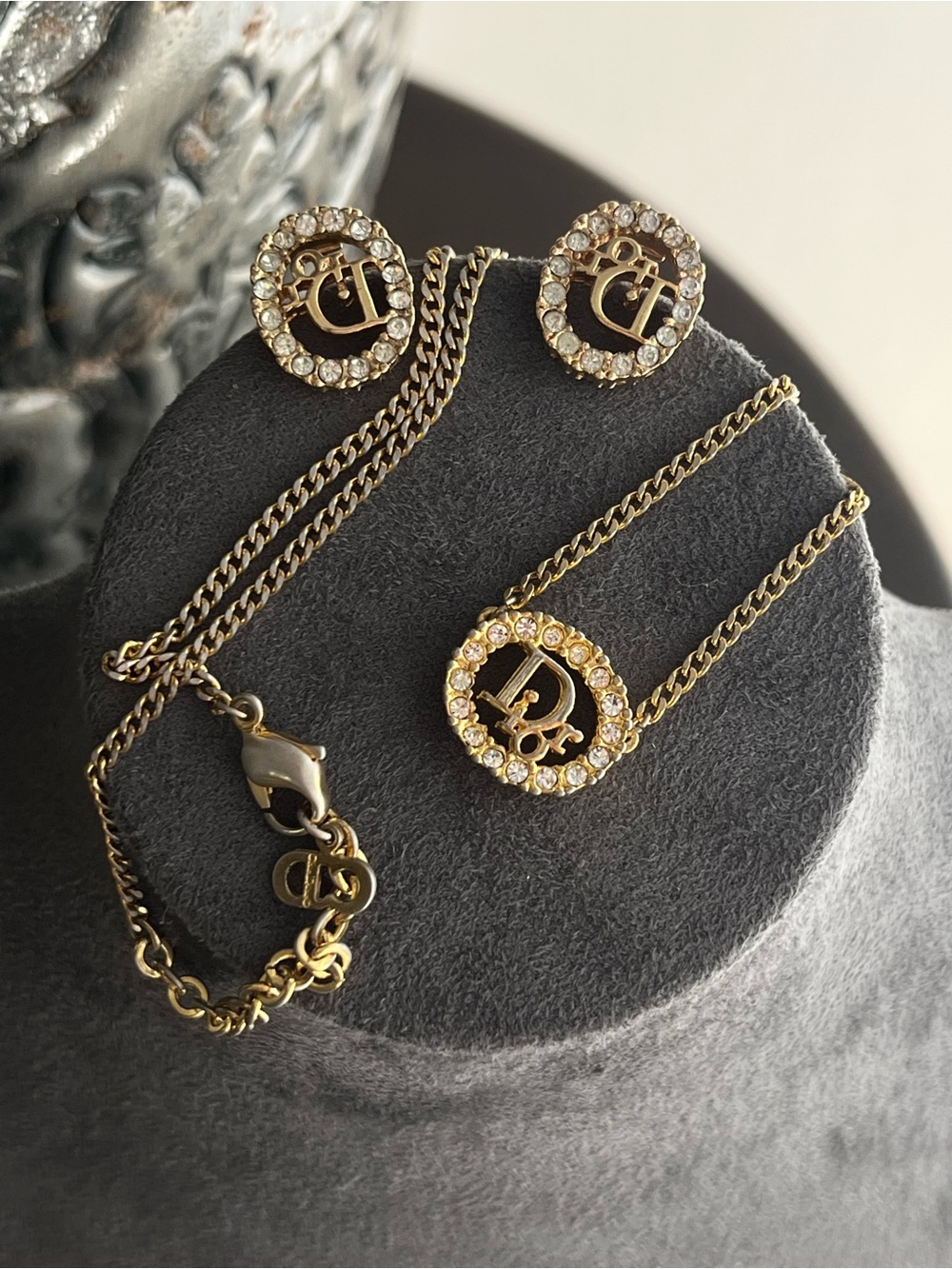 SOLD Auth Vintage Dior Classic Logo Monogram Rhinestone Oval Gold Chain Necklace - Picture 4 of 4